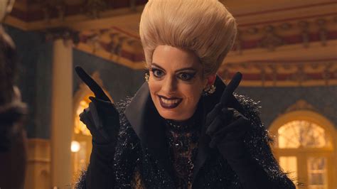 Anne hathaway commanding witch queen